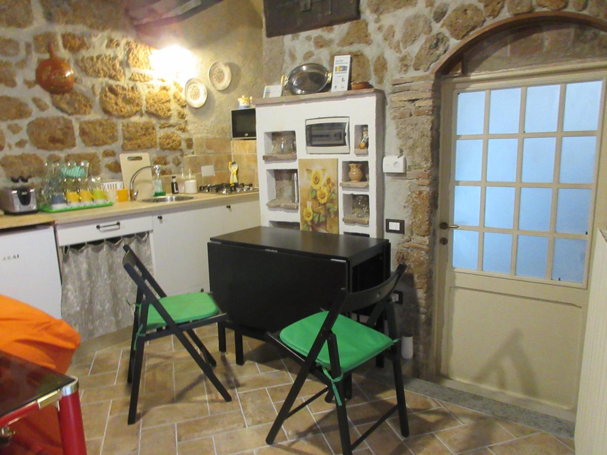Hotel Radici Etrusche Sutri Habitación foto